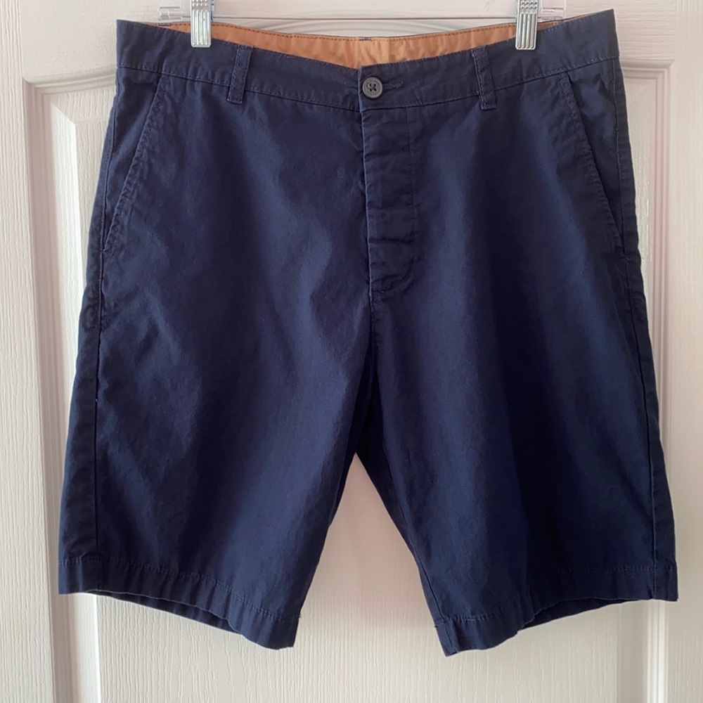 H&M men’s navy blue shorts. Size 32.